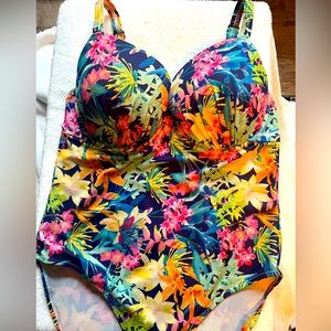 Swimsuit One Piece size 36DD